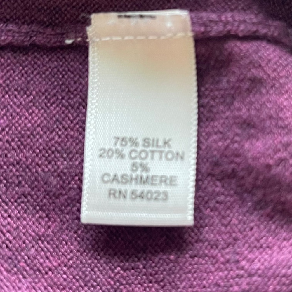 Banana Republic Men's L Luxury Blend Sweater Silk Cashmere Cotton V-Neck Plum - Picture 6 of 6